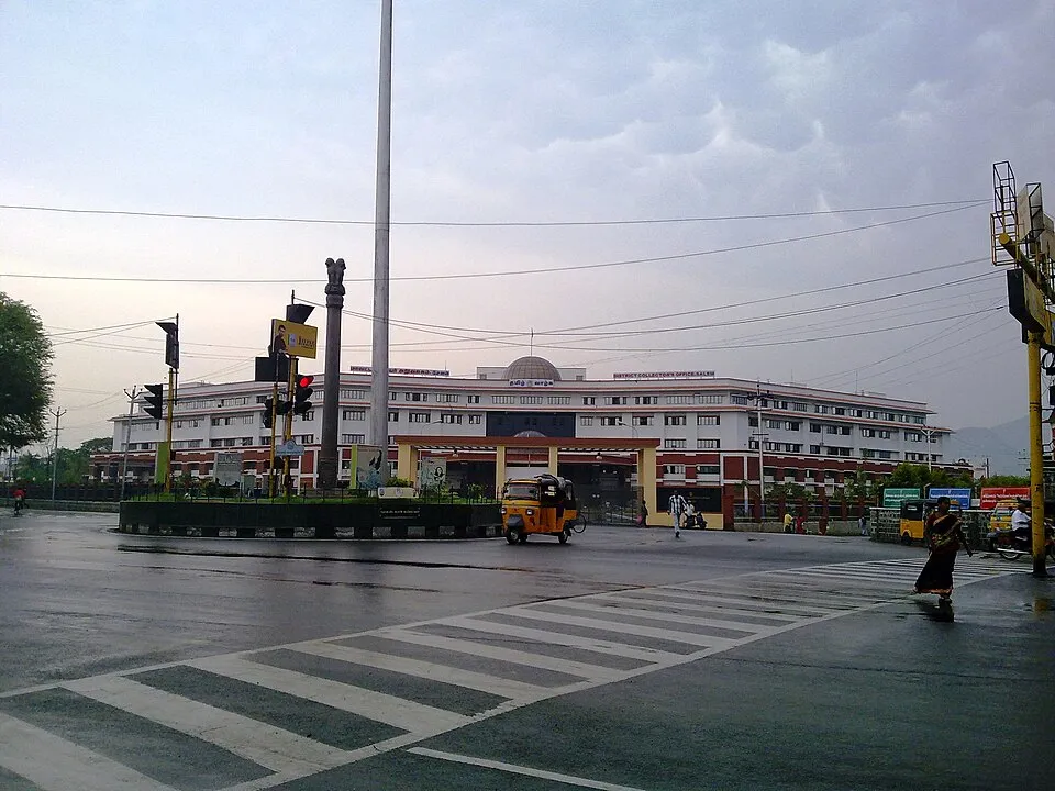 Wide road junction and buildings in Shevapet, Salem, Tamil Nadu